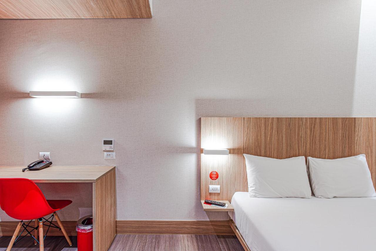 Hotel Moov Curitiba Kültér fotó